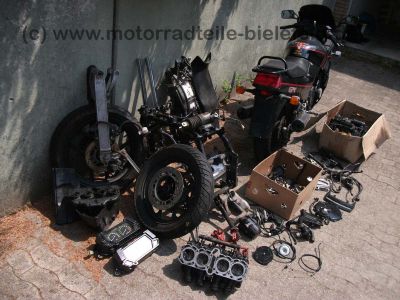 Kawasaki_GPX_750R_GPX750_GPX750R_GPZ_ZX_750_600_A_F_R_750A_750F_ZX750F_Motorschaden_8.jpg