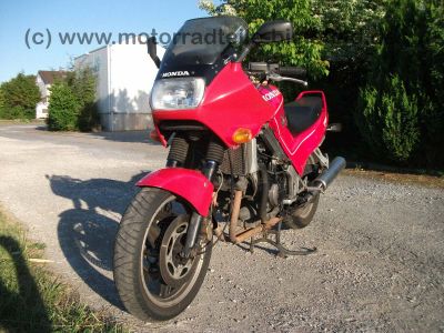 Honda_VFR_750_F_750F_VFR750F_rot_RC24_wie_RC36_VF_VFR_400_500_700_750_F_S_C_108.jpg