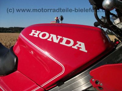 Honda_VFR_750_F_750F_VFR750F_rot_RC24_wie_RC36_VF_VFR_400_500_700_750_F_S_C_51.jpg