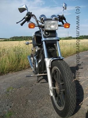 Honda_VT_500C_Custom_Shadow_PC08_vorverlegte_Rasten_Fussrasten_Hecktraeger_VT_500_VT500_E_C_500E_VT500C_PC11_91.jpg