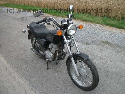 Honda_CM_250C_Chopper_schwarz_MC06_wie_CB_CM_125_185_200_250_400_C_T_N_MC01_NC01_42.jpg