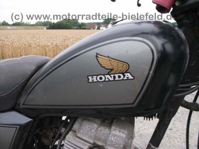 Honda_CM_250C_Chopper_schwarz_MC06_wie_CB_CM_125_185_200_250_400_C_T_N_MC01_NC01_45.jpg