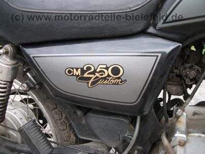 Honda_CM_250C_Chopper_schwarz_MC06_wie_CB_CM_125_185_200_250_400_C_T_N_MC01_NC01_47.jpg