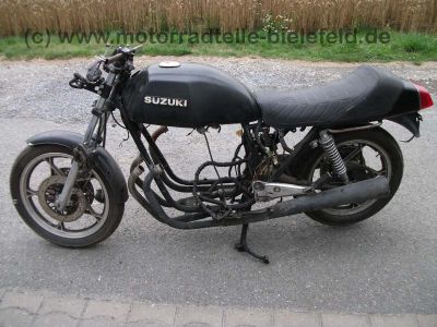 Suzuki_GS75x_GSX_750E_schwarz_ohne_Motor_GS110X_GSX_750_1100_E_ES_EF_original_Auspuff_29.jpg