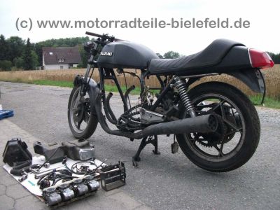 Suzuki_GS75x_GSX_750E_schwarz_ohne_Motor_GS110X_GSX_750_1100_E_ES_EF_original_Auspuff_3.jpg