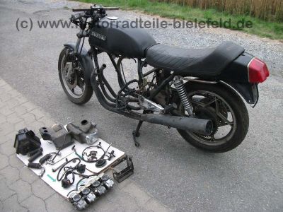 Suzuki_GS75x_GSX_750E_schwarz_ohne_Motor_GS110X_GSX_750_1100_E_ES_EF_original_Auspuff_4.jpg