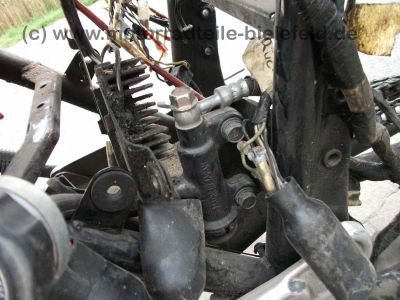 Suzuki_GS75x_GSX_750E_schwarz_ohne_Motor_GS110X_GSX_750_1100_E_ES_EF_original_Auspuff_90.jpg