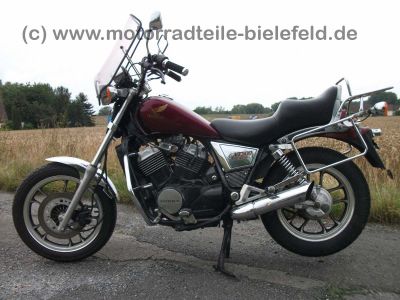 Honda_VT_500C_PC08_rot_HuB_System_Scheibe_Sturzbuegel_wie_VT500_700_750_E_C_PC11_Custom_Shadow__17.jpg