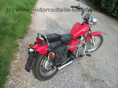 Honda_CA_125_CA125_Rebell_Rebel_rot_Sturzbuegel_Packtaschen_wie_CM_125_CM125_C_125C_48.jpg