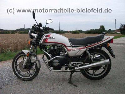 Honda_CB_450N_PC14_20kW_silber_Sturzbuegel_wie_CB_CM_CMX_250_400_450_N_S_73.jpg