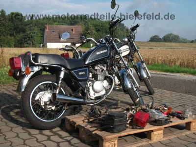 Suzuki_GN_125_SE_NF41A_80_Kmh_schwarz_Neuteile_wie_DR_GN_GZ_125_DR125_GN125_GZ125_S_SE_1.jpg