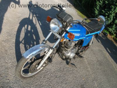 GSX_250E_blau_TOP_Hecktraeger_GS25x__-_GS_GSX_250_400_GSX250_GSX400_E_GSX250E_GSX400E_GS40x_25_40_x_61.jpg