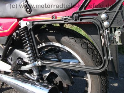 GSX_400E_rot_Krauser_Gepaecktraeger_GK53C__-_GS_GSX_250_400_GSX250_GSX400_E_GSX250E_GSX400E_GS40x_GJ_51_53_B_GJ51B_45.jpg