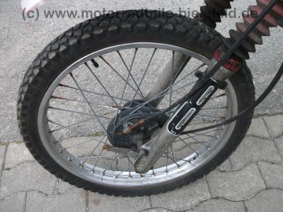 Yamaha_DT_80_LC_37A_schwarzrot_wie_RD_DT_80_RD80_DT80_LC_LC2_LCII_80LC_80LC2_80LCII_53V_7.jpg