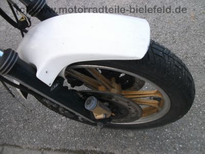 Suzuki_GSX_550EF_rotweiss_Wrack_GN71D_wie_GSX_400_500_550_750_E_ES_EF_117.jpg