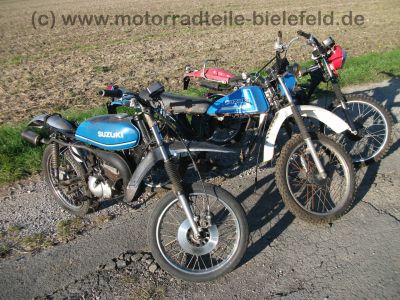 Suzuki_TS_50X_blau_wie_ZR_GT_RG_RM_ZR_TS_80_90_50_X_ZR50_GT80_TS80_TS90_RG80_RG90_3.jpg