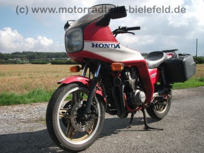 Honda_CB_900F2_Boldor_rotweiss_HuB_Hepco_Becker_Marving_4in1_wie_CB_750_900_F_F2_RC01_RC04_3.jpg