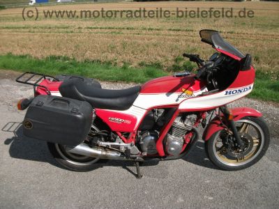Honda_CB_900F2_Boldor_rotweiss_HuB_Hepco_Becker_Marving_4in1_wie_CB_750_900_F_F2_RC01_RC04_53.jpg