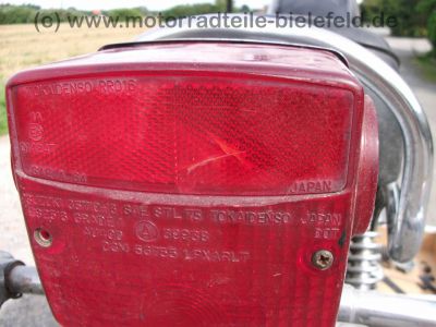 Suzuki_GN_250_schwarzrot_NJ42A_wie_GN_DR_125_250_400_GN125_GN250_GN400_79.jpg