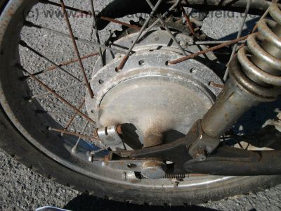 Honda_CB_250K_B4_rot_ORIGINAL_Lacksatz_Tank_Auspuff_1a_wie_CB_125_200_250_K_K1_K2_K4_108.jpg