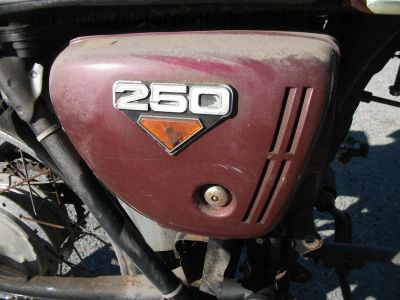 Honda_CB_250K_B4_rot_ORIGINAL_Lacksatz_Tank_Auspuff_1a_wie_CB_125_200_250_K_K1_K2_K4_84.jpg