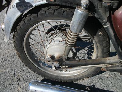 Honda_CB_250K_B4_rot_ORIGINAL_Lacksatz_Tank_Auspuff_1a_wie_CB_125_200_250_K_K1_K2_K4_86.jpg