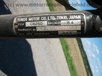 Honda_CB_250K_B4_rot_ORIGINAL_Lacksatz_Tank_Auspuff_1a_wie_CB_125_200_250_K_K1_K2_K4_89.jpg