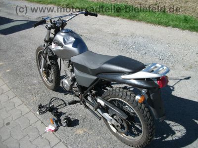 Honda_CLR_125_City_Fly_JD18_schwarzgrau_CRASH_wie_XLR_XR_125_R_L_JD16_JD19_47.jpg