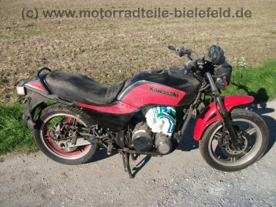 Kawasaki_GPZ_750_UT__ZX750A_rotschwarz_wie_Z_ZX_KZ_GPZ_550_750_E_UT_111.jpg