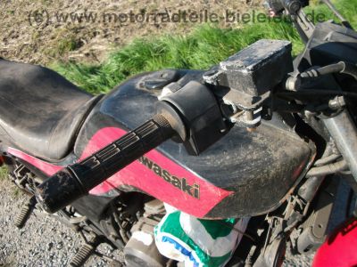 Kawasaki_GPZ_750_UT__ZX750A_rotschwarz_wie_Z_ZX_KZ_GPZ_550_750_E_UT_132.jpg