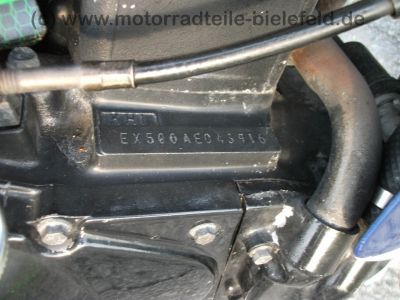 Kawasaki_GPZ_500_S_500S_weissblau_MRA_wie_GPZ500_EX_KLE_EN_ER_500_S_A_500A_77.jpg