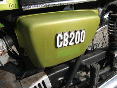 Honda_CB200_21.jpg