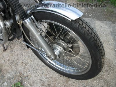 Honda_CB200_83.jpg