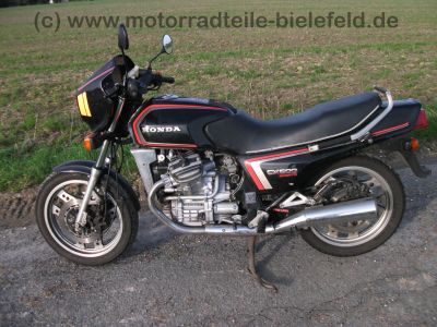 Honda_CX_500E_Euro_Sports_PC06_37kW_EZ_84_wie_CX500_E_C_PC01_Guellepumpe_5.jpg