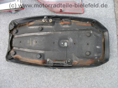 Honda_CBX_550_F2_F_2_PC04__Lacksatz_Tank_Heck_Seitenteil_Seitenverkleidung_Giuliari_Sitzbank_15.jpg