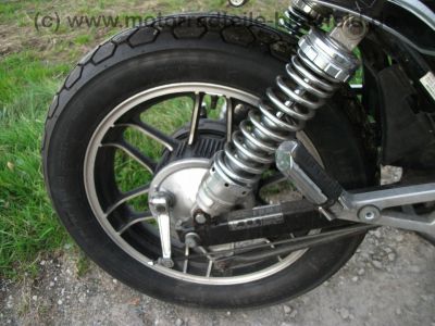 Honda_CBX_650E_RC13_rot_Pichler_BSM_Auspuff_Schuh_Gepaecksystem_wie_550_650_750_E_F_2_F2_PC04_RC17_127.jpg