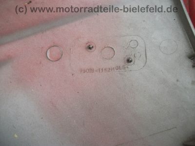 Kawasaki_GPX_600R_rot_und_blau_Gepaecktraeger_Heckumbau_wie_GPZ_GPX_ZZR_ZX_600_A_B_C_D_R_45.jpg