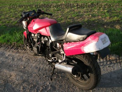 Kawasaki_GPX_600R_rot_und_blau_Gepaecktraeger_Heckumbau_wie_GPZ_GPX_ZZR_ZX_600_A_B_C_D_R_75.jpg