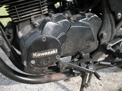 Kawasaki_GPZ_305_schwarz_20kW_24tkm_wie_GPz_KZ_Z_CSR_EX_250_305_A_B_14.jpg