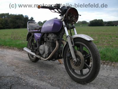Yamaha_XS_400_2A2_lila_SR-Lampe_Doppel-Bremse_Ochsen-Augen_wie_250_360_XS400_SE_1U4_1U5_4G5_68.jpg