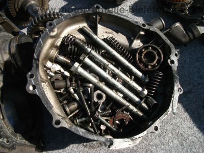 Yamaha_TDM_850_3VD_gruen_Wrack_Teile_wie_XTZ_750_3LD_4TX_Rahmen_Motorteile_100.jpg