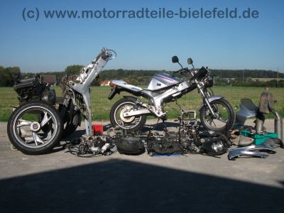 Yamaha_TDM_850_3VD_gruen_Wrack_Teile_wie_XTZ_750_3LD_4TX_Rahmen_Motorteile_2.jpg