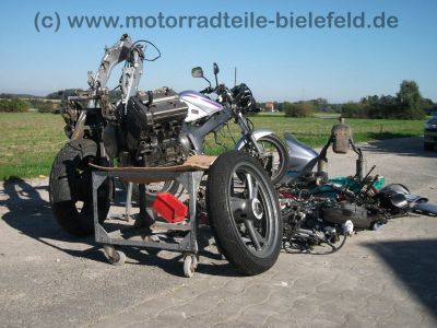 Yamaha_TDM_850_3VD_gruen_Wrack_Teile_wie_XTZ_750_3LD_4TX_Rahmen_Motorteile_3.jpg