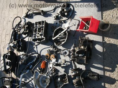 Yamaha_TDM_850_3VD_silber_teilzerlegt_Motor_Verkleidung_wie_XTZ_750_TRX_3LD_4TX_4UN_30.jpg