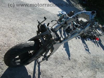 Yamaha_TDM_850_3VD_silber_teilzerlegt_Motor_Verkleidung_wie_XTZ_750_TRX_3LD_4TX_4UN_65.jpg