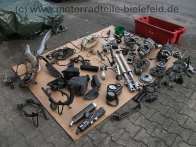 Aprilia_AF1_125_Futura_2x_zerlegt_Teile_wie_RS_125_242.jpg