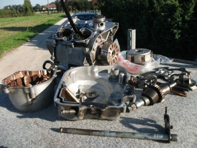 Honda_CB_125_T_E_Motor_Motorteile_Kupplung_Lichtmaschine_Getriebe_Kurbelwelle_2.jpg