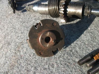 Honda_CB_125_T_E_Motor_Motorteile_Kupplung_Lichtmaschine_Getriebe_Kurbelwelle_21.jpg