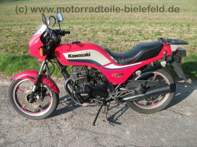 Kawasaki_GPz_305_rot_EX305_GIVI_wie_EX_Z_KZ_GPz_CSR_250_305_A_B_5.jpg