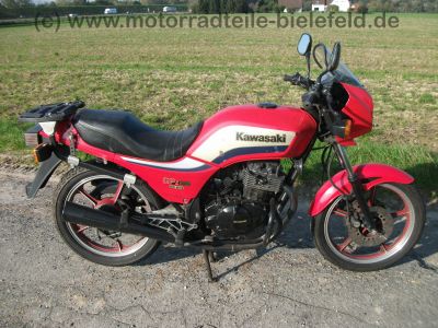 Kawasaki_GPz_305_rot_EX305_GIVI_wie_EX_Z_KZ_GPz_CSR_250_305_A_B_57.jpg